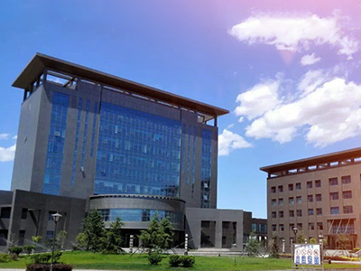 �ӱ�÷ɽ���Ƕ��ĿƼ����޹�˾